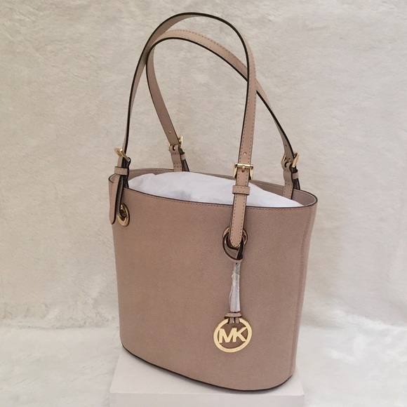 Michael Kors Handbags - Michael Kors Leather Tote